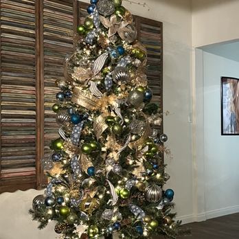 Shinoda Design Center - Christmas tree blue and green motif - Florists Near Me - Santa Ana, California Shinoda Design Center - Christmas tree blue and green motif - Florists Near Me - Santa Ana, California