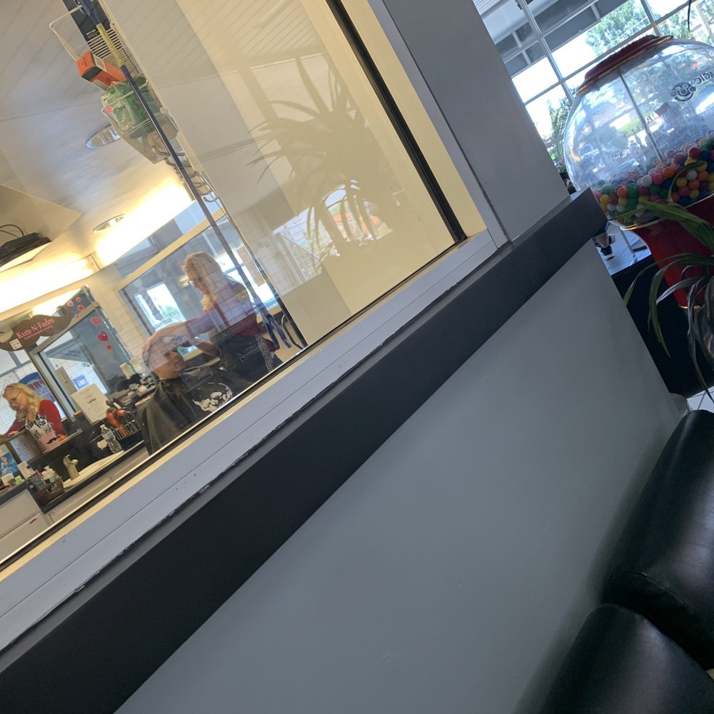 Sparkling Image Car Wash - Barbershop inside - Auto Detailing Near Me - Bakersfield, California Sparkling Image Car Wash - Barbershop inside - Auto Detailing Near Me - Bakersfield, California