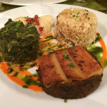 Le Potager du Marais - Quinoa burger with vegan cheese - Vegetarian Near Me - Paris, 75