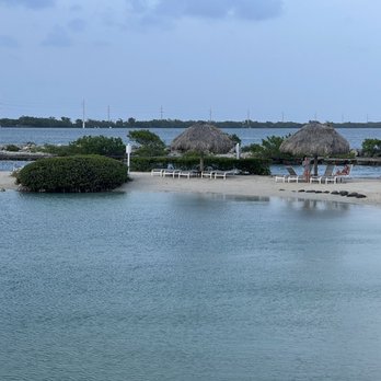 Hawks Cay Resort - Laggon - Resorts Near Me - Duck Key, Florida
