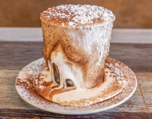 La Luna Tea and Dessert Bar by null