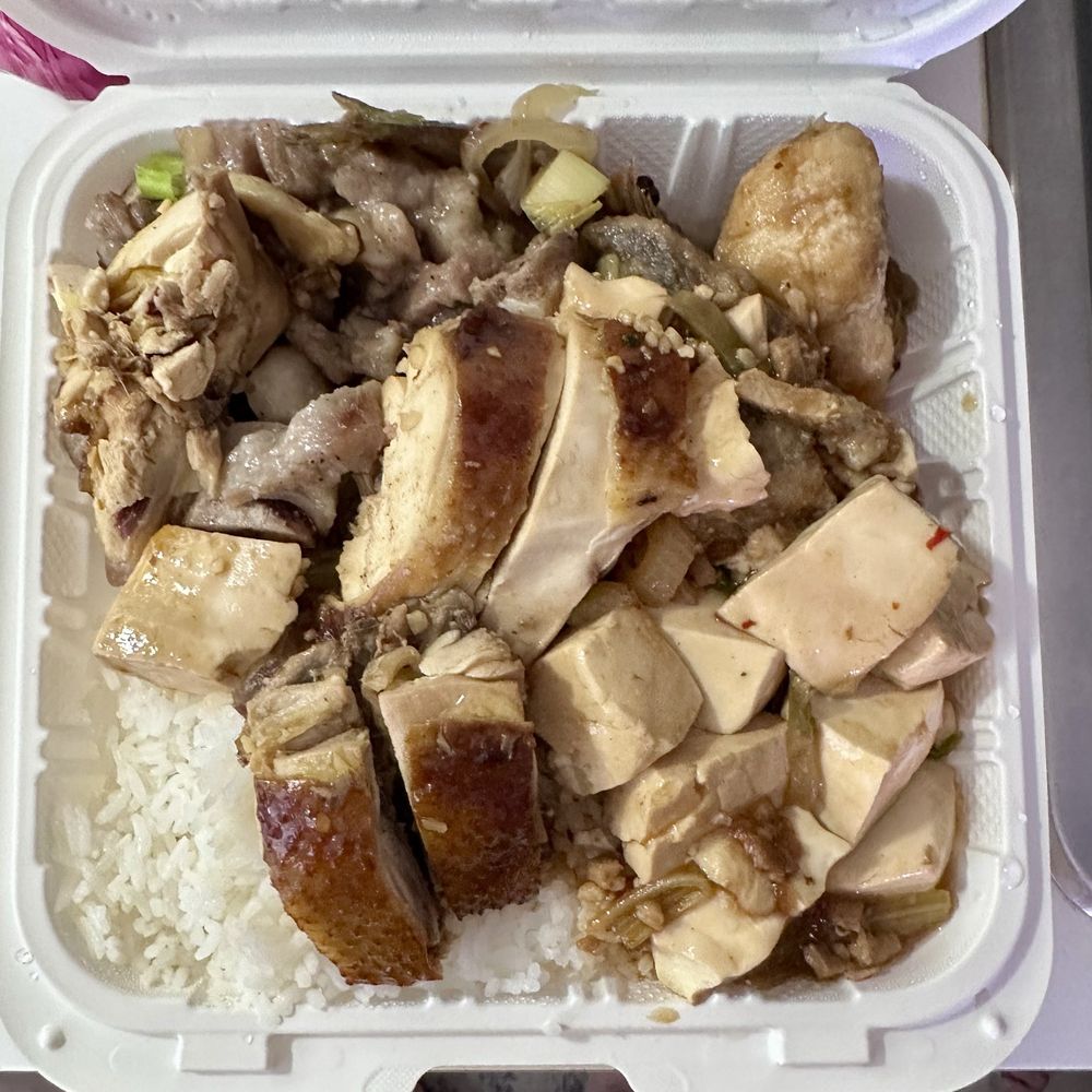 Rongwang Restaurant - Rice box with 4 choices - Noodles Near Me - Flushing, New York Rongwang Restaurant - Rice box with 4 choices - Noodles Near Me - Flushing, New York