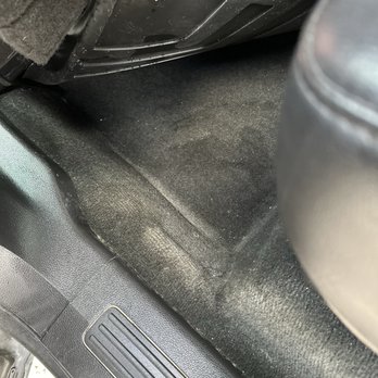 Cramys Mobile Detailing - Same thing just other side you can see where he cleaned and where he left it and that dirty - Car Wash Near Me Cramys Mobile Detailing - Same thing just other side you can see where he cleaned and where he left it and that dirty - Car Wash Near Me