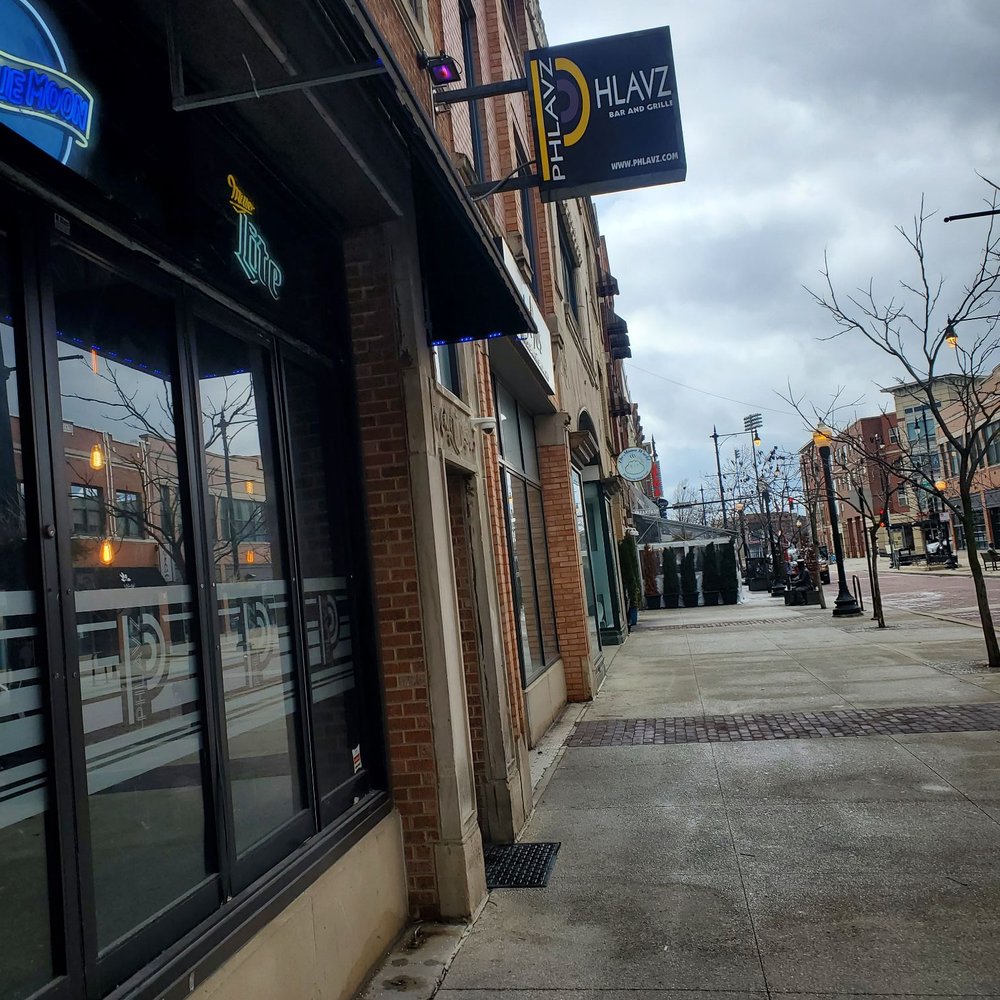 Phlavz - Sports Bars Near Me - Chicago, Illinois