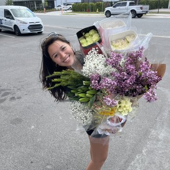 Orlando Flower Market - My daughter couldn't be happier - Florists Near Me - Orlando, Florida Orlando Flower Market - My daughter couldn't be happier - Florists Near Me - Orlando, Florida