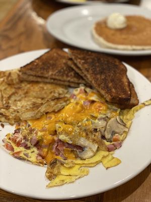 Photo of Bajis Cafe - Mountain View, CA, US. Cafe Omelette & pancake