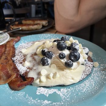 Photos of BLUE MOON TOO - Updated August 2024 - 1208 Photos & 657