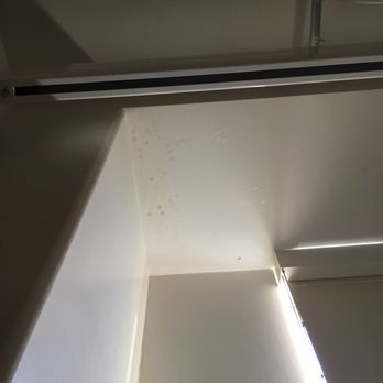 Royal Alexandra Hospital - Filthy room in unit 22 - Hospitals Near Me - Edmonton, Alberta Royal Alexandra Hospital - Filthy room in unit 22 - Hospitals Near Me - Edmonton, Alberta