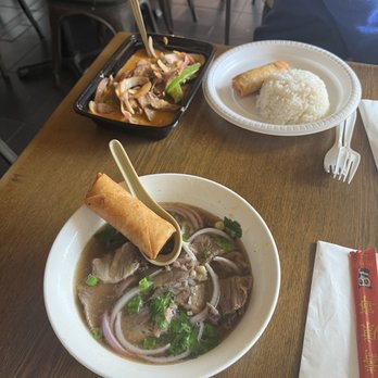 Love Pho - Pho and red curry - Vietnamese Near Me - New York, New York