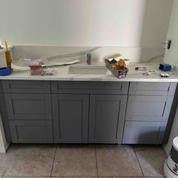 PKB Cabinetry - Jacksonville - Bathroom