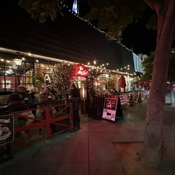 Ye Olde Kings Head - Outside - Pubs Near Me - Santa Monica, California Ye Olde Kings Head - Outside - Pubs Near Me - Santa Monica, California