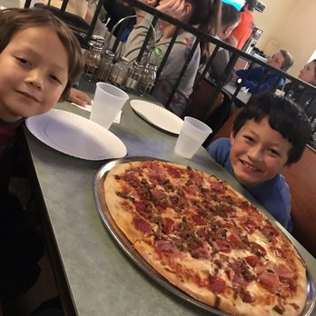 Tony's Pizza - Pizza Near Me - Hickory, North Carolina
