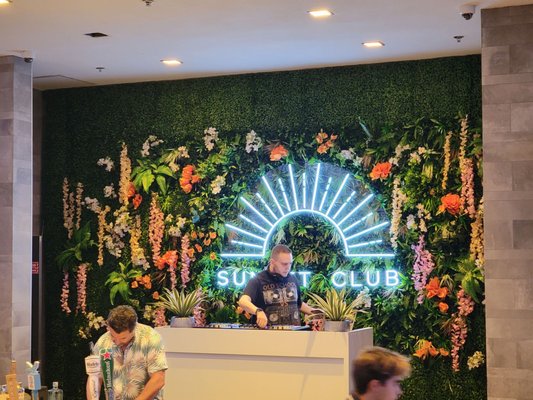 Sunset Club | Rooftop Restaurant & Lounge by null