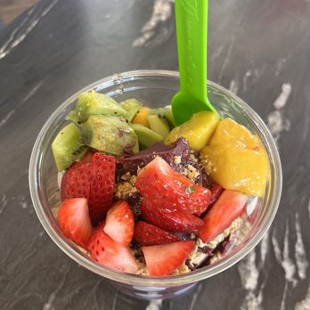 Berry Divine Acai Bowls - Brazilian Soft Serve bowl - Juice Bars & Smoothies Near Me - Tempe, Arizona Berry Divine Acai Bowls - Brazilian Soft Serve bowl - Juice Bars & Smoothies Near Me - Tempe, Arizona