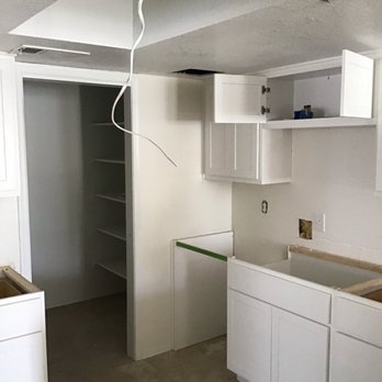 Reyes Enterprise - Kitchen cabinets and paint walls - Handyman Near Me Reyes Enterprise - Kitchen cabinets and paint walls - Handyman Near Me