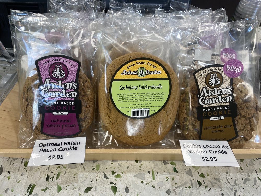 Arden's Garden Logo