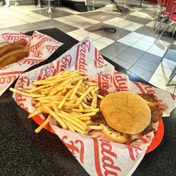Freddy's Frozen Custard & Steakburgers - Bacon Burger