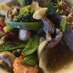 Green Papaya Thai & Sushi Cuisine - Thai Fresh Garlic With Beef