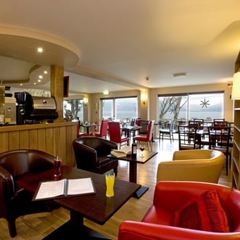 Holly Tree Hotel - Captains Bar with a great sea view. - Hotels Near Me - Appin, AGB