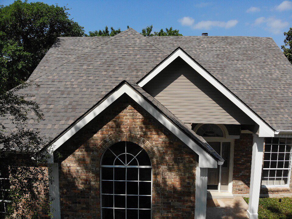 Slide of K&D Roofing