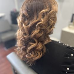 Antekqua's Hair - Silk press and color