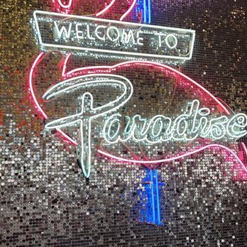 Paradise Park - Bar area - Pizza Near Me - Chicago, Illinois