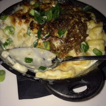 FINKA Table & Tap - Mac and cheese with vaca frita - Asian Fusion Near Me - Miami, Florida FINKA Table & Tap - Mac and cheese with vaca frita - Asian Fusion Near Me - Miami, Florida