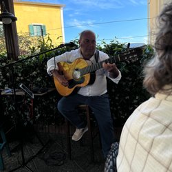 Lo Stuzzichino - Live music with dinner