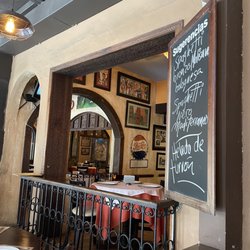 Los 30's - View of some tables