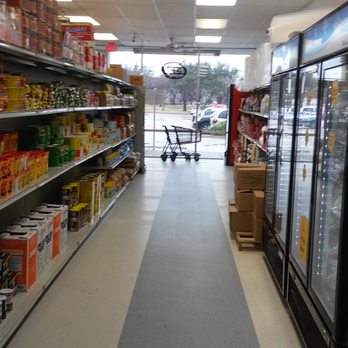 Lola's Farmers Market - a grocery store aisle - Farmers Market Near Me - Irving, Texas Lola's Farmers Market - a grocery store aisle - Farmers Market Near Me - Irving, Texas