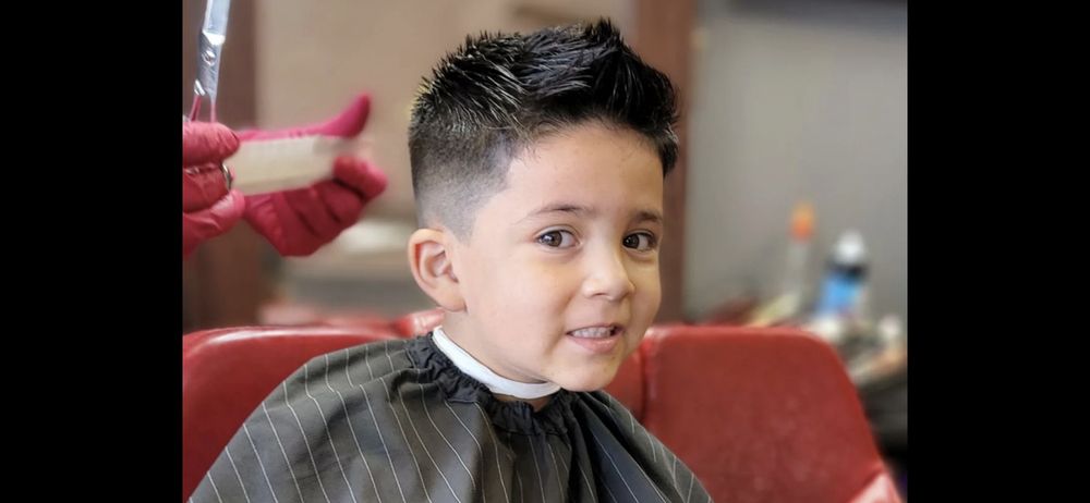 Chyno’s Barbering & Creations Logo