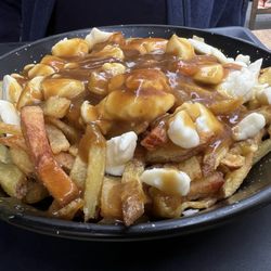Poutinebros - Poutine classique