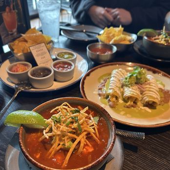 La Popular - Chicken Tortilla Soup, Salsa Tray, Breakfast Enchiladas - Cocktail Bars Near Me - Claremont, California La Popular - Chicken Tortilla Soup, Salsa Tray, Breakfast Enchiladas - Cocktail Bars Near Me - Claremont, California