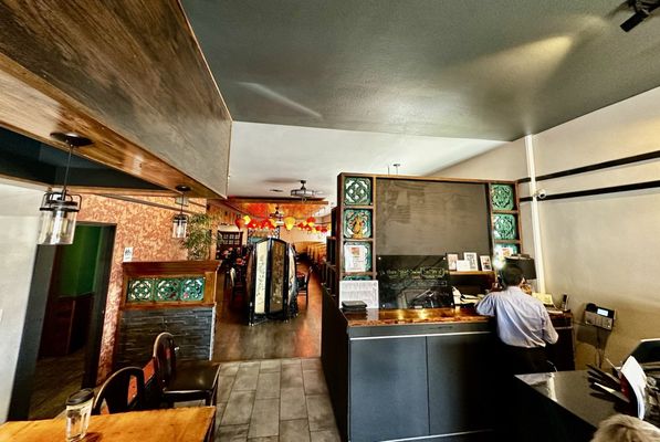 Mandarin House by null