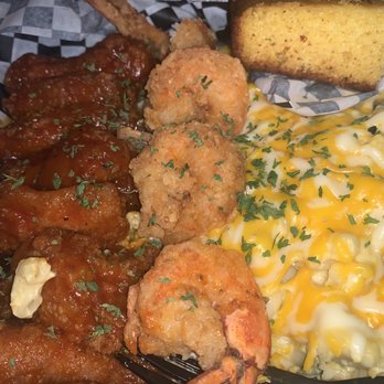 Fullaluv Bar & Grill - Bars Near Me - Toronto, Ontario Fullaluv Bar & Grill - Bars Near Me - Toronto, Ontario