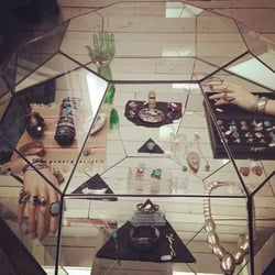 Mind's Eye Vintage - Their jewelry case. Best native and southwestern turquoise and silver pieces around.