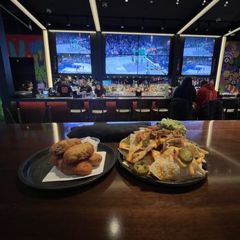 RedTail - Sports Bars Near Me - Las Vegas, Nevada