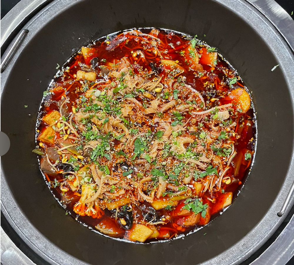 RED LANTERN STEW POT 红灯笼铁锅炖 Updated October 2024 16 Photos 9330