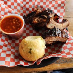 Rosie's BBQ Kitchen - Half Rack rib lunch special with side of beans and a garlic roll.