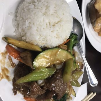 EE Home Cooking - Beef and vegetables lunch special - Chinese Near Me - Fremont, California EE Home Cooking - Beef and vegetables lunch special - Chinese Near Me - Fremont, California