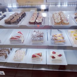 So many desserts, oh my! So many desserts, oh my!
