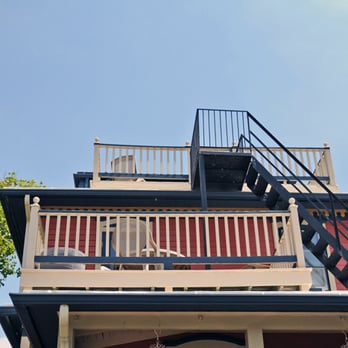 Columbia House Guest House - rooftop area - Hotels Near Me - Cape May, New Jersey