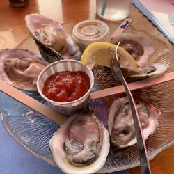 Spikes Fish Market & Restaurant - Mixed oysters (all from NJ local)