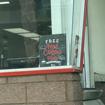 In-N-Out Burger - Fast Food Near Me - Signal Hill, California In-N-Out Burger - Fast Food Near Me - Signal Hill, California