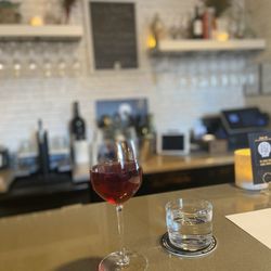 Rebellion Wine Bar - 2021 dinamo; nucleo 2 bianco