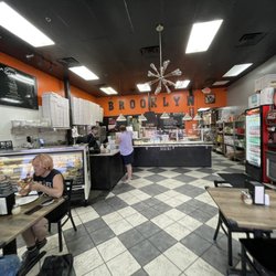 Bay34th St Pizzeria - Inside (July 2022)