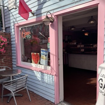 ScottCakes - Bakeries Near Me - Provincetown, Massachusetts