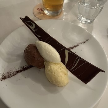 Hemelse Modder - Mousse in three ways - Modern European Near Me - Amsterdam, New Hampshire