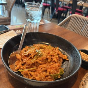 Krok - Pad Thai - Thai Near Me - Las Vegas, Nevada