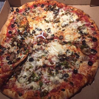 Baroni's Pizza - Great pizza... if it's delivered on a level surface... - Pizza Near Me - Charleston, South Carolina
